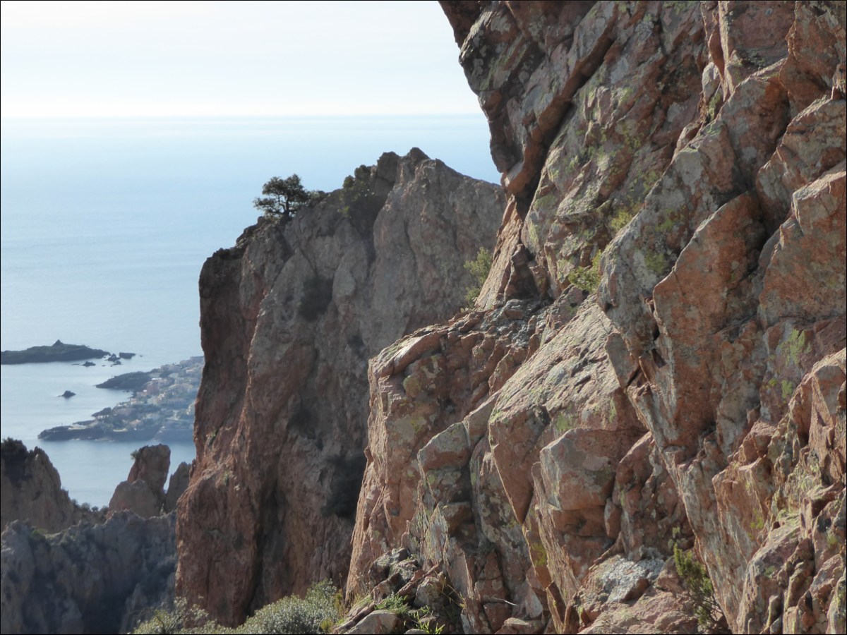 Red Rocks Over the Côte d’Azur, Dec 2018 | inthegooey